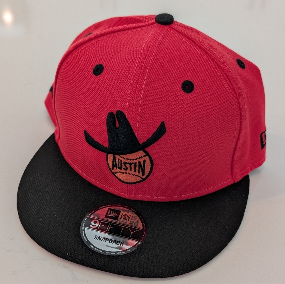 NWT: New Era Round Rock Express Snapback